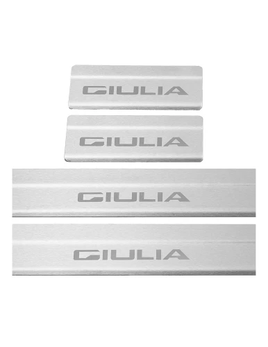 nakladki-progowe-alfa-romeo-giulia-stal-nierdzewna-mat-grawer-szczotkowana-stal.webp