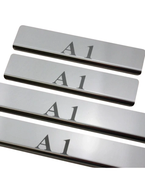 nakladki-progowe-audi-A1-8x-stal-nierdzewna-polysk-grawer-chrom.jpg