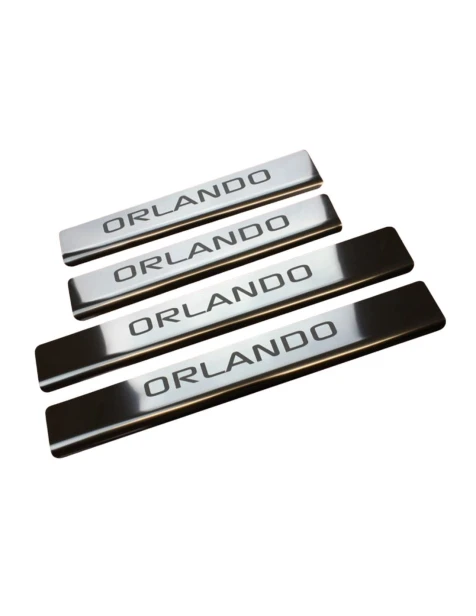 nakladki-progowe-chevrolet-orlando-stal-nierdzewna-polysk-grawer-lustro-chrom.jpg