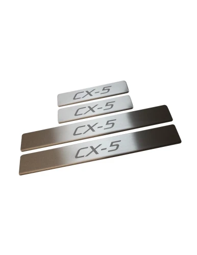 nakladki-progowe-mazda-cx-5-mk1-stal-nierdzewna-mat-grawer-szczotkowana-stal.webp