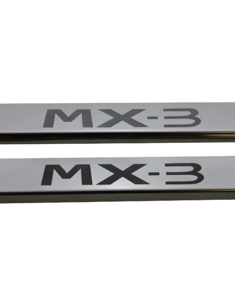 nakladki-progowe-mazda-mx-3-stal-nierdzewna-polysk-grawer-lustro-chrom.jpg