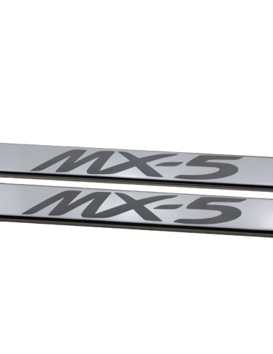 nakladki-progowe-mazda-mx-5-stal-nierdzewna-polysk-grawer-lustro-chrom.jpg