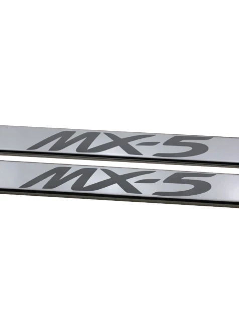 nakladki-progowe-mazda-mx-5-stal-nierdzewna-polysk-grawer-lustro-chrom.jpg