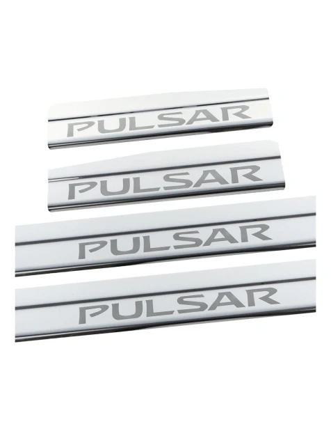 nakladki-progowe-nissan-pulsar-stal-nierdzewna-polysk-grawer-lustro-chrom (2).webp