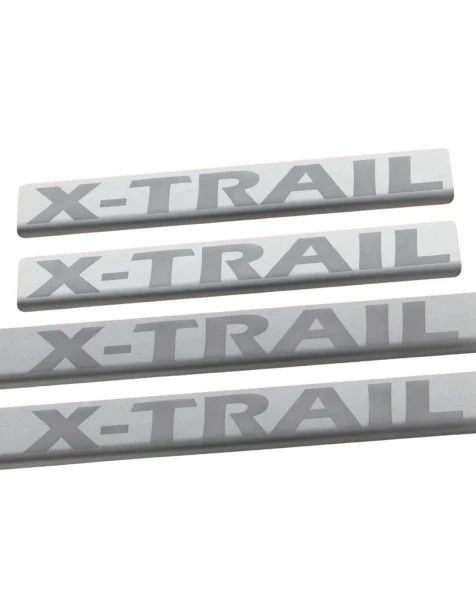 nakladki-progowe-nissan-x-trail-mk1-stal-nierdzewna-mat-grawer-szczotkowana-stal.jpg