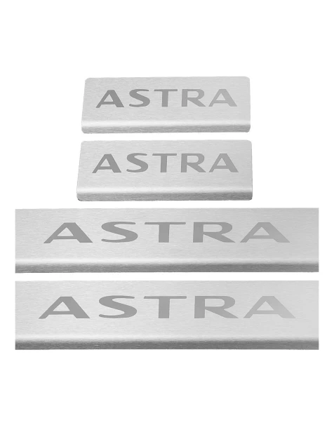 nakladki-progowe-opel-astra-J-stal-nierdzewna-mat-grawer-szczotkowana-stal.webp