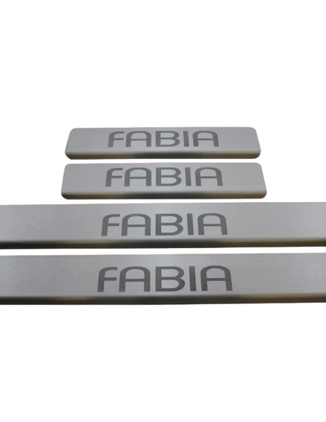 nakladki-progowe-skoda-fabia-mk2-stal-nierdzewna-mat-grawer-szczotkowana-stal.jpg