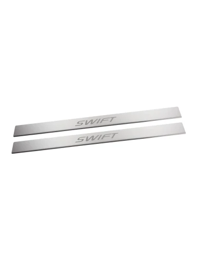 nakladki-progowe-suzuki-swift-Mk5-3-drzwi-stal-nierdzewna-mat-grawer-szczotkowana-stal (2).webp