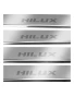 nakladki-progowe-toyota-hilux-mk8-stal-nierdzewna-polysk-grawer-lustro-chrom.webp