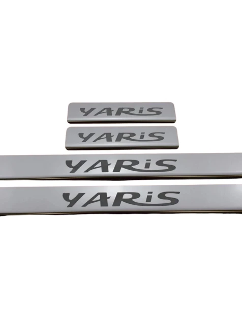 nakladki-progowe-toyota-yaris-Mk2-stal-nierdzewna-polysk-grawer-lustro-chrom.jpg