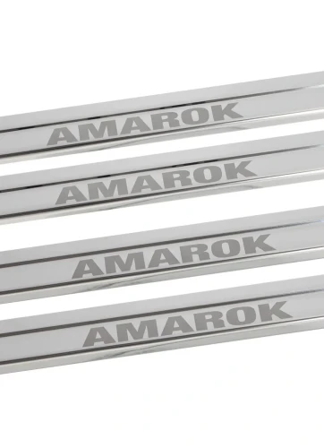 nakladki-progowe-vw-amarok-mk1-stal-nierdzewna-polysk-grawer-lustro-chrom (2).webp