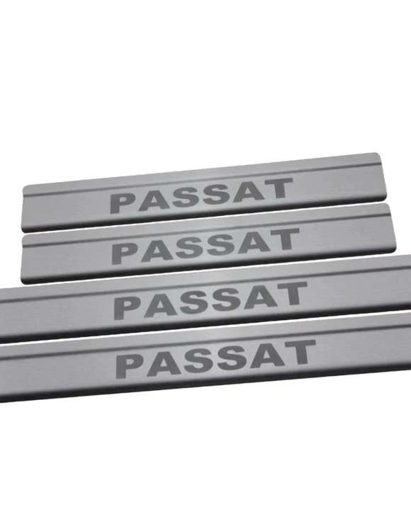 nakladki-progowe-vw-passat-B7-stal-nierdzewna-mat-grawer-szczotkowana-stal (1).jpg